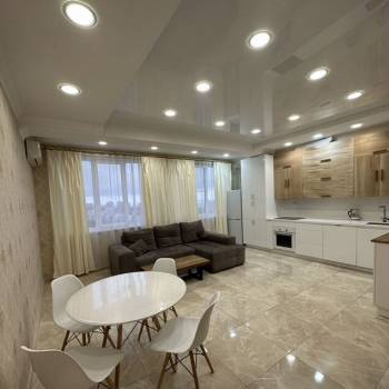 Сдается 2-х комнатная квартира, 81 м²