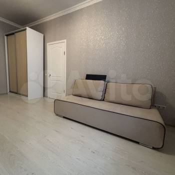 Сдается 1-комнатная квартира, 38 м²