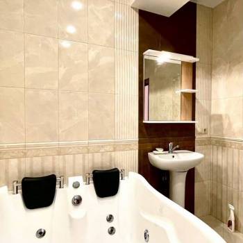 Сдается 2-х комнатная квартира, 74 м²