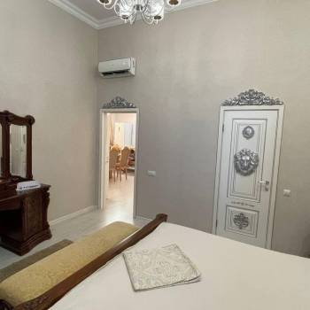 Продается 2-х комнатная квартира, 105 м²