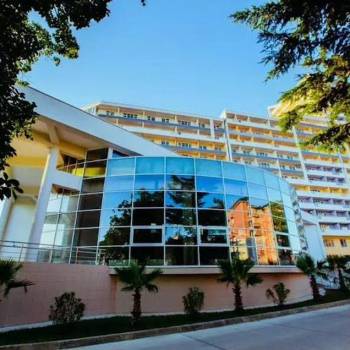 Сдается 1-комнатная квартира, 53 м²