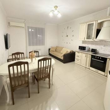 Сдается 2-х комнатная квартира, 70 м²