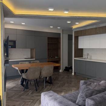 Сдается 2-х комнатная квартира, 86 м²