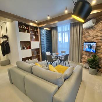 Продается 2-х комнатная квартира, 55 м²