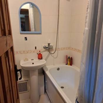 Сдается Многокомнатная квартира, 60 м²