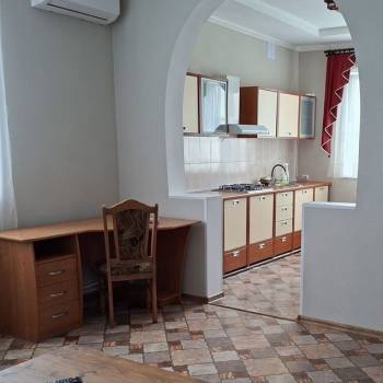 Сдается 2-х комнатная квартира, 70 м²