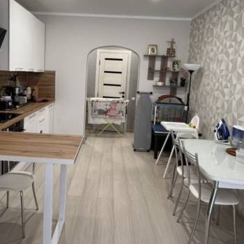 Продается 2-х комнатная квартира, 54 м²