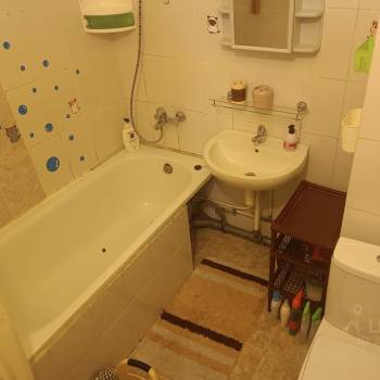 Сдается 1-комнатная квартира, 50 м²