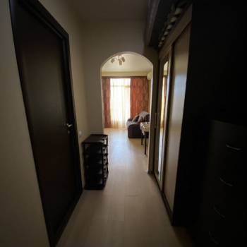 Продается 1-комнатная квартира, 35 м²