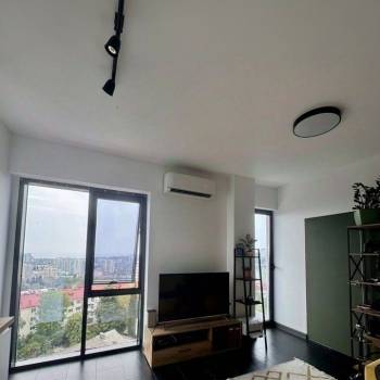 Продается 1-комнатная квартира, 30 м²