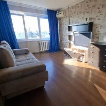 Продается 1-комнатная квартира, 32 м²