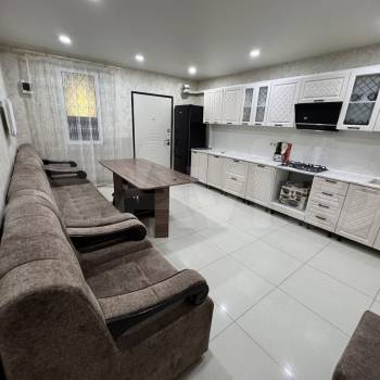 Сдается Многокомнатная квартира, 90 м²