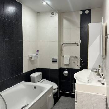 Сдается 1-комнатная квартира, 70 м²