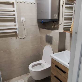 Продается 1-комнатная квартира, 184 м²