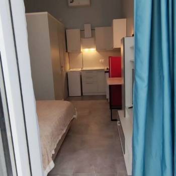 Продается 1-комнатная квартира, 184 м²