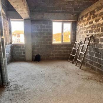 Продается 1-комнатная квартира, 42 м²