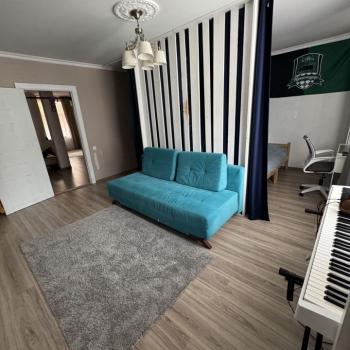 Продается 1-комнатная квартира, 52 м²