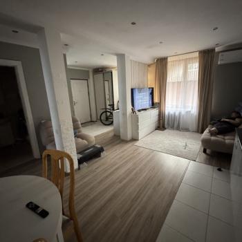 Продается 1-комнатная квартира, 52 м²