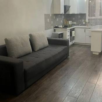 Продается 1-комнатная квартира, 37 м²
