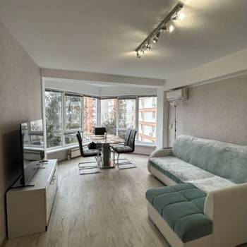 Продается Многокомнатная квартира, 82,7 м²