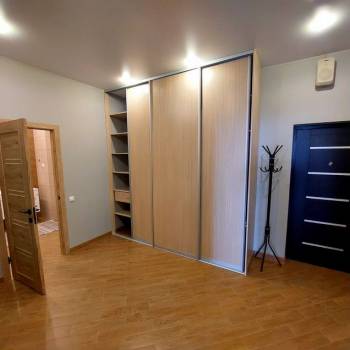 Сдается 2-х комнатная квартира, 115 м²