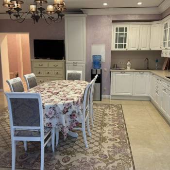 Сдается 2-х комнатная квартира, 87 м²