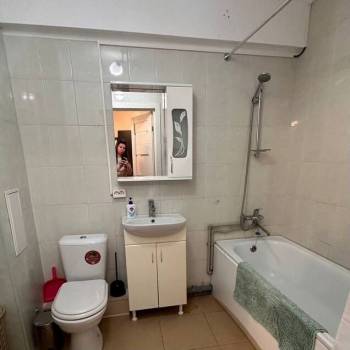 Продается 1-комнатная квартира, 56 м²