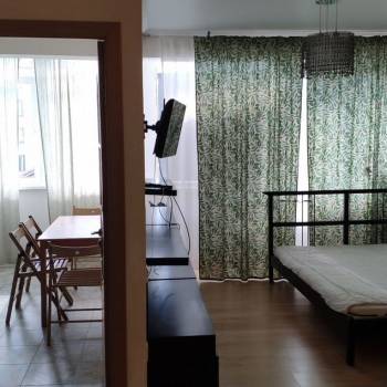 Продается 1-комнатная квартира, 41,7 м²