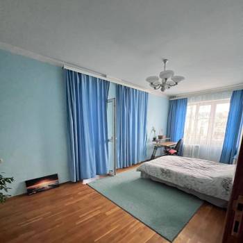 Сдается Многокомнатная квартира, 90 м²