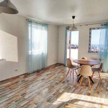 Сдается 2-х комнатная квартира, 90 м²