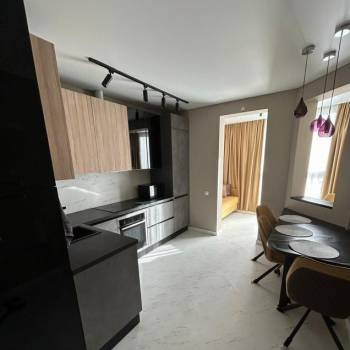 Продается 3-х комнатная квартира, 100 м²