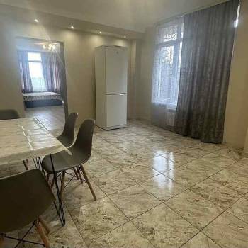 Сдается 1-комнатная квартира, 60 м²