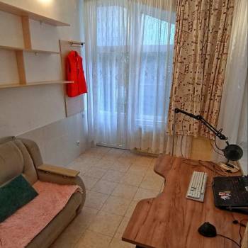 Продается 1-комнатная квартира, 12,8 м²