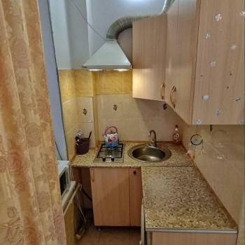 Продается 1-комнатная квартира, 12,8 м²