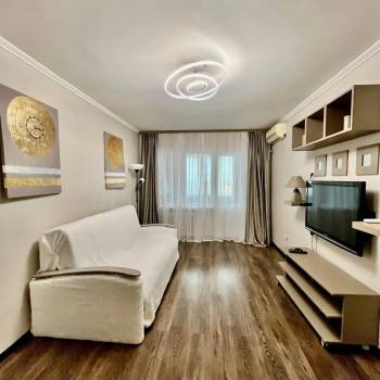 Продается 1-комнатная квартира, 44 м²
