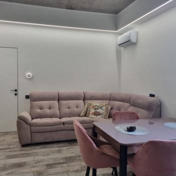 Продается 1-комнатная квартира, 46 м²