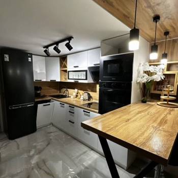 Продается 1-комнатная квартира, 68 м²