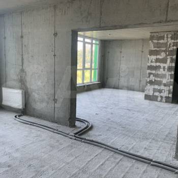 Продается 1-комнатная квартира, 72,7 м²