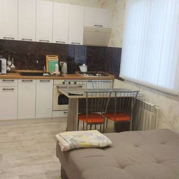 Сдается 2-х комнатная квартира, 76 м²