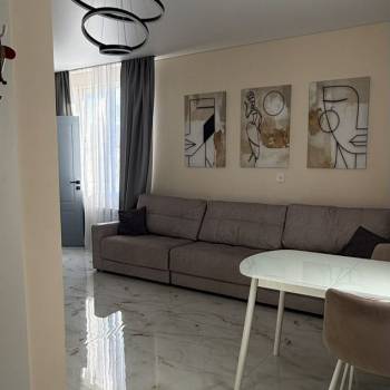 Сдается 1-комнатная квартира, 50 м²