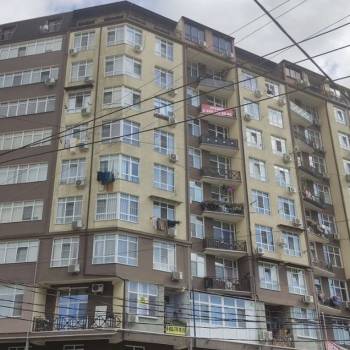Продается 1-комнатная квартира, 79 м²