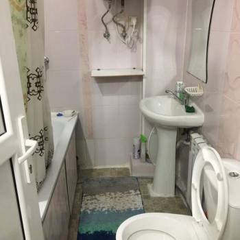 Продается 1-комнатная квартира, 42 м²
