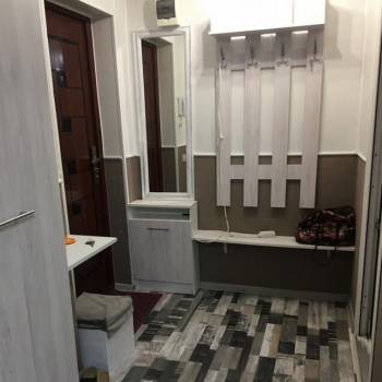 Продается 1-комнатная квартира, 42 м²