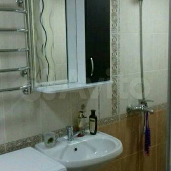 Сдается 1-комнатная квартира, 42 м²