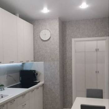 Продается 1-комнатная квартира, 43 м²