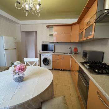 Сдается 1-комнатная квартира, 50 м²