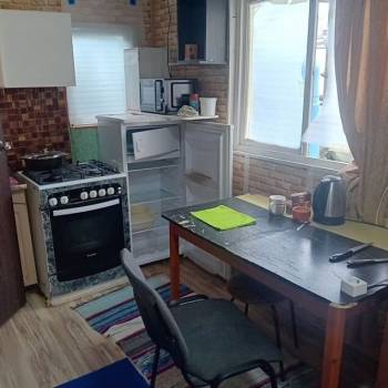 Сдается 1-комнатная квартира, 180 м²