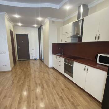 Продается 1-комнатная квартира, 45 м²
