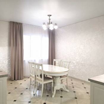 Сдается Многокомнатная квартира, 90 м²