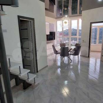 Продается Многокомнатная квартира, 102 м²